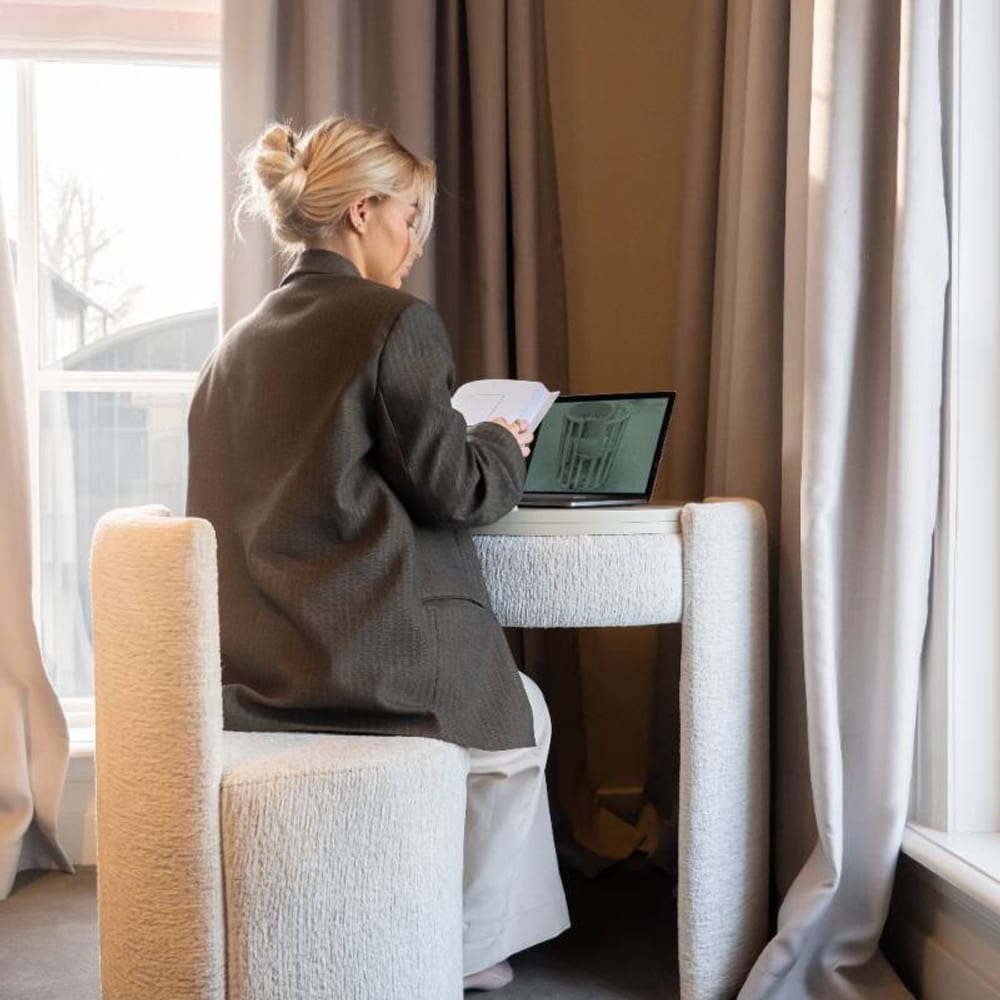 The Vanora Vanity in Off-White